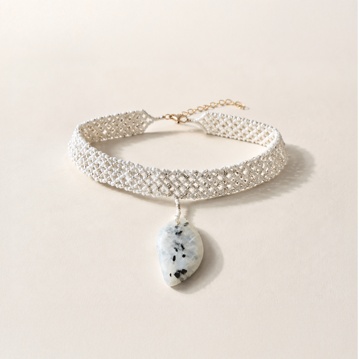 Collar Blanco Piedra Blanca
